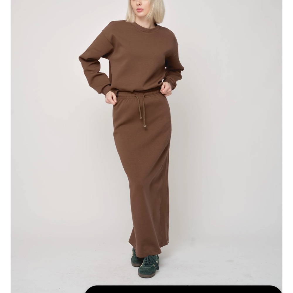 Elegant Brown Maxi Skirt and sweater